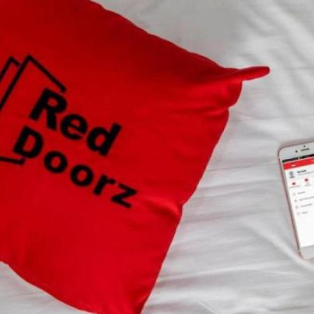 RedDoorz @ Pelita Raya Rappocini Hotel Makassar Bagian luar foto