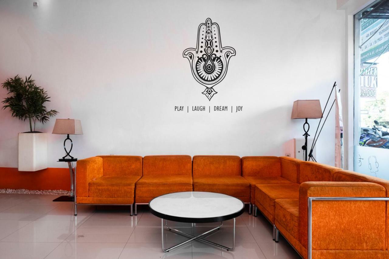 RedDoorz @ Pelita Raya Rappocini Hotel Makassar Bagian luar foto
