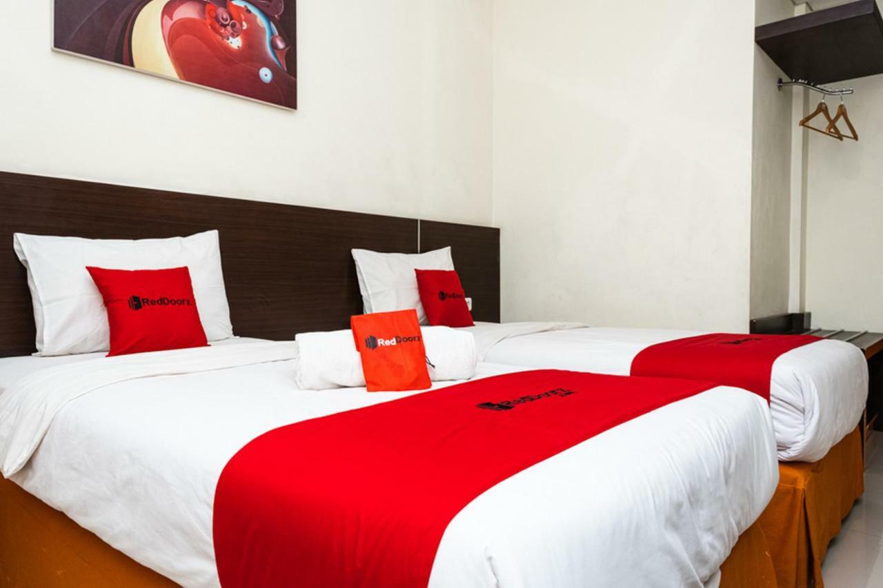 RedDoorz @ Pelita Raya Rappocini Hotel Makassar Bagian luar foto