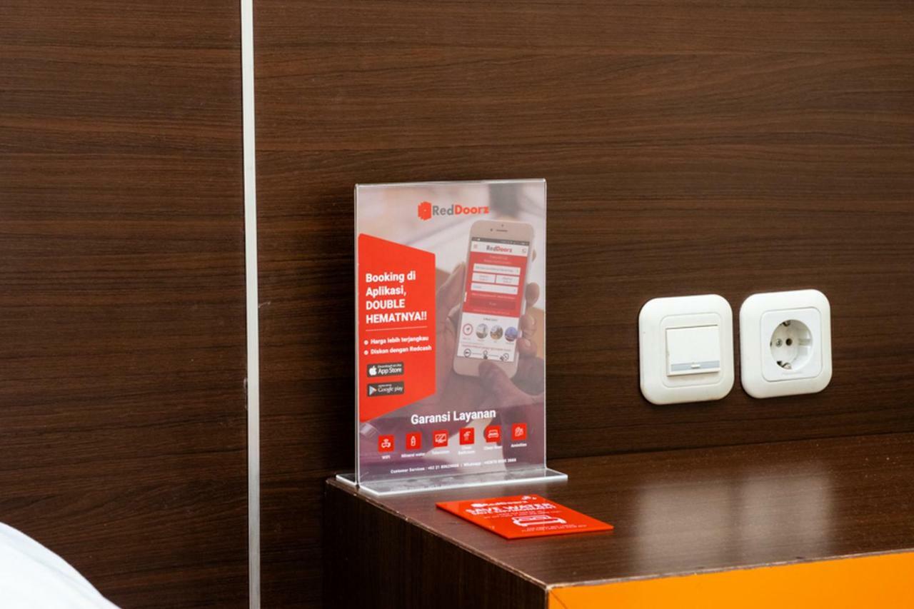 RedDoorz @ Pelita Raya Rappocini Hotel Makassar Bagian luar foto