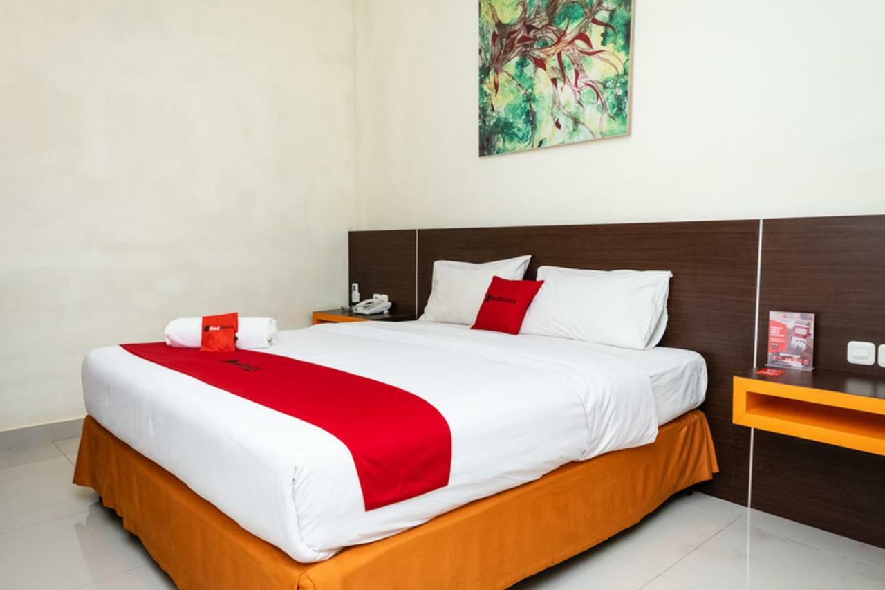 RedDoorz @ Pelita Raya Rappocini Hotel Makassar Bagian luar foto