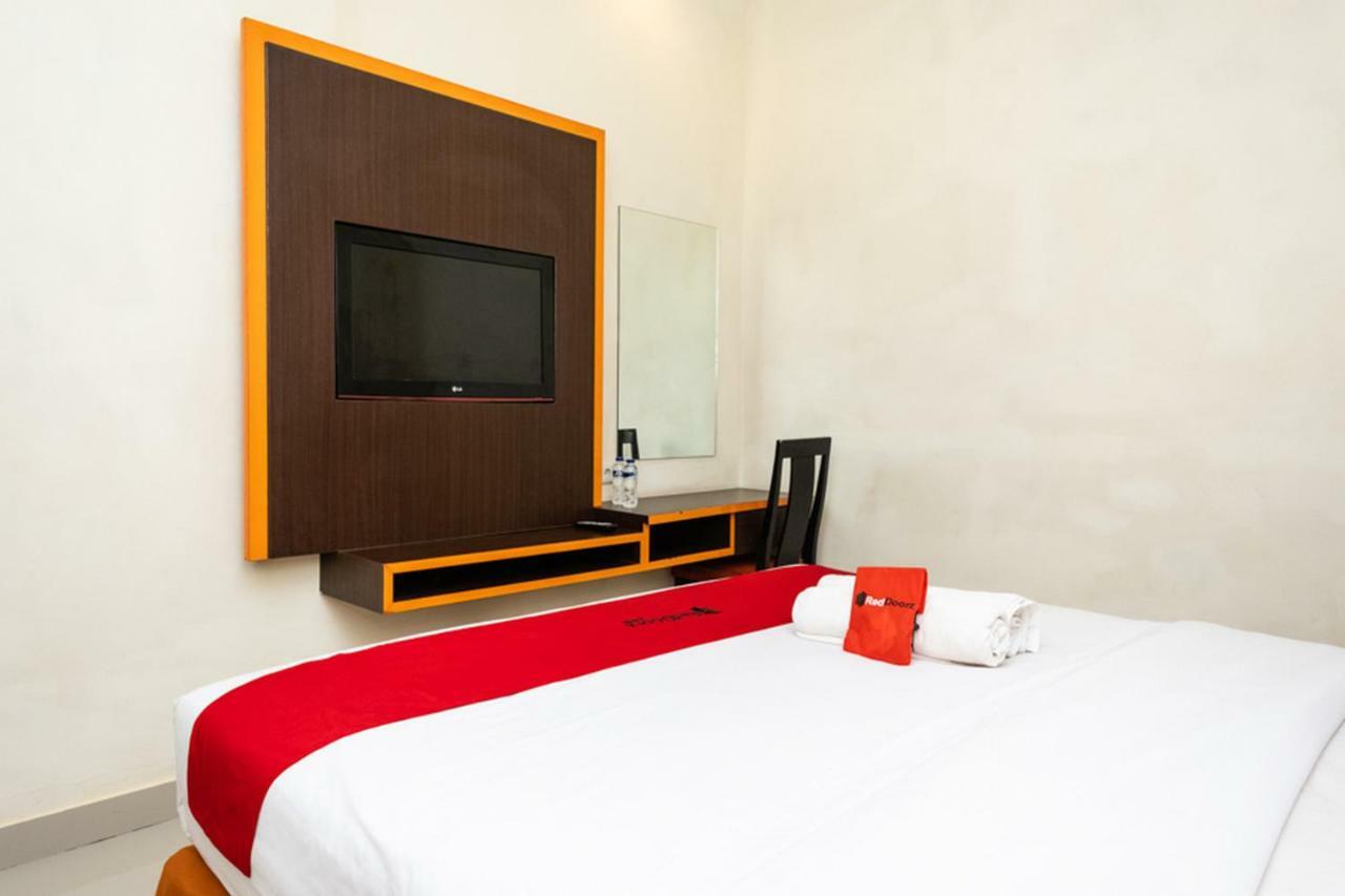 RedDoorz @ Pelita Raya Rappocini Hotel Makassar Bagian luar foto