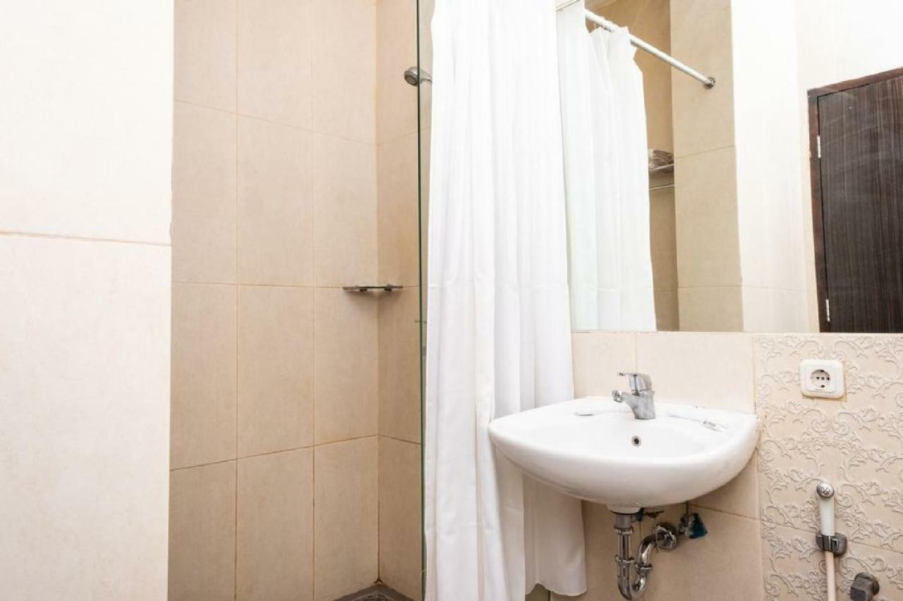 RedDoorz @ Pelita Raya Rappocini Hotel Makassar Bagian luar foto