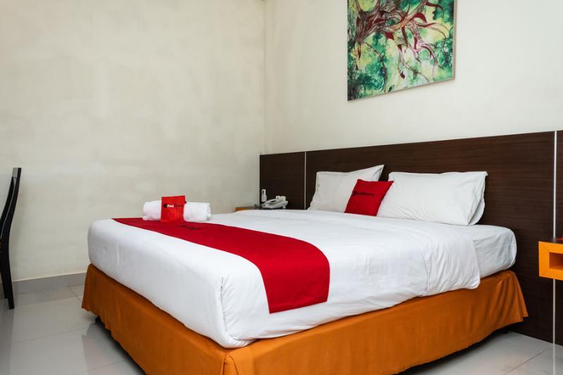 RedDoorz @ Pelita Raya Rappocini Hotel Makassar Bagian luar foto
