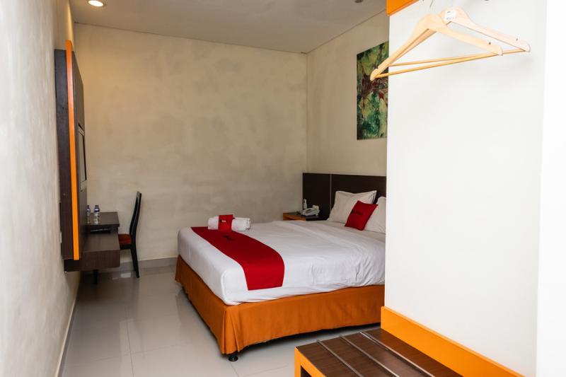 RedDoorz @ Pelita Raya Rappocini Hotel Makassar Bagian luar foto